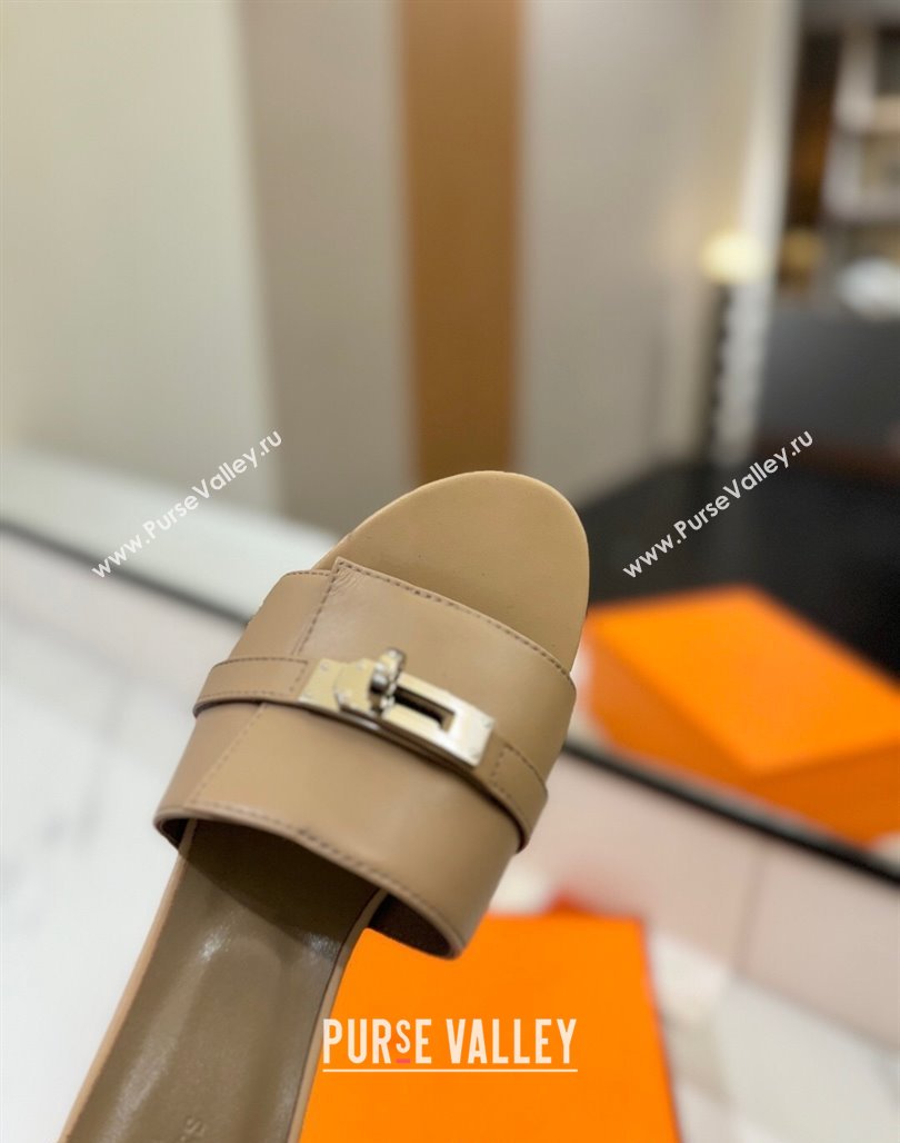 Hermes Gigi Heel Slides Sandal 4.5cm in Smooth Calfskin with Kelly Buckle Beige 2025 0421 (MD-250421038)
