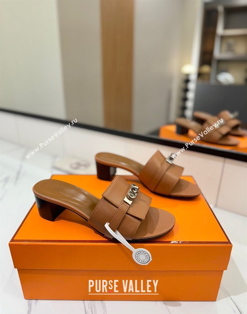 Hermes Gigi Heel Slides Sandal 4.5cm in Smooth Calfskin with Kelly Buckle Brown 2025 0421 (MD-250421040)