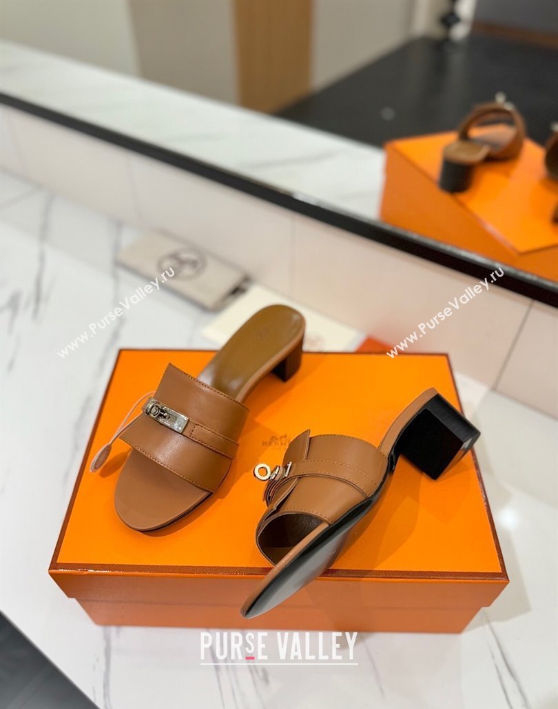 Hermes Gigi Heel Slides Sandal 4.5cm in Smooth Calfskin with Kelly Buckle Brown 2025 0421 (MD-250421040)