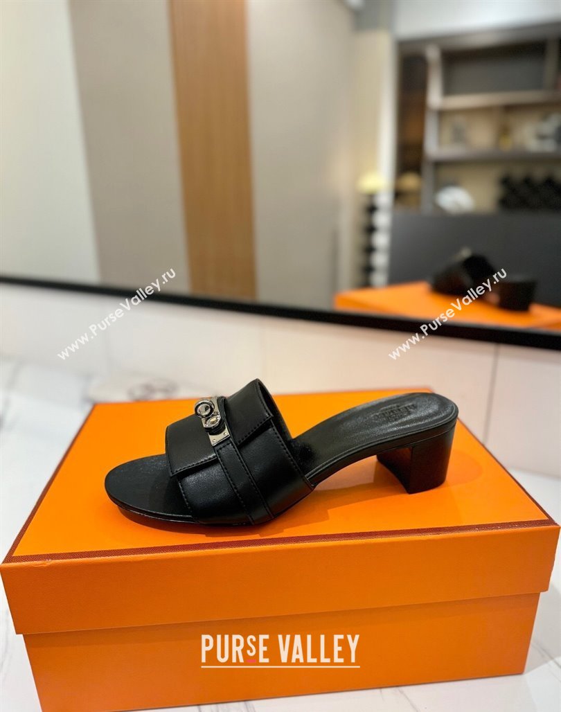Hermes Gigi Heel Slides Sandal 4.5cm in Smooth Calfskin with Kelly Buckle Black 2025 0421 (MD-250421041)