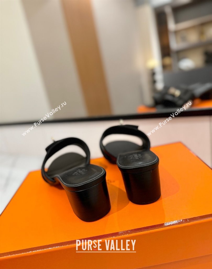 Hermes Gigi Heel Slides Sandal 4.5cm in Smooth Calfskin with Kelly Buckle Black 2025 0421 (MD-250421041)