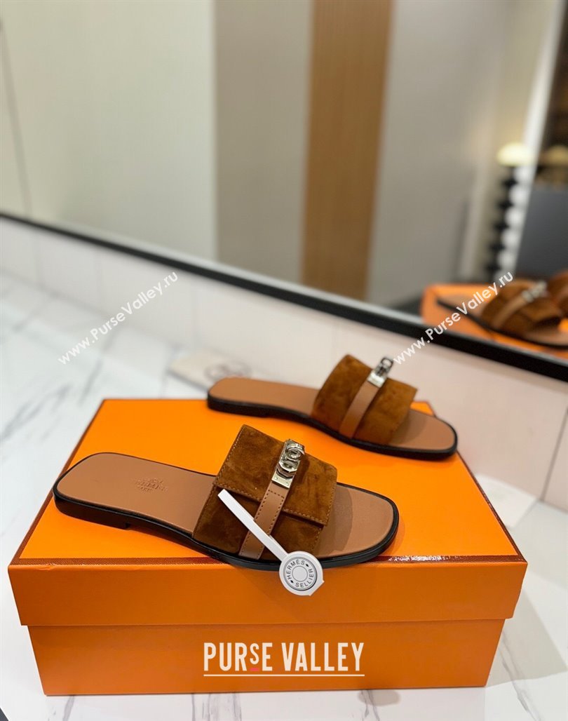 Hermes Giulia Flat Slides Sandal in Suede with Kelly Buckle Strap Brown 2025 0421 (MD-250421048)