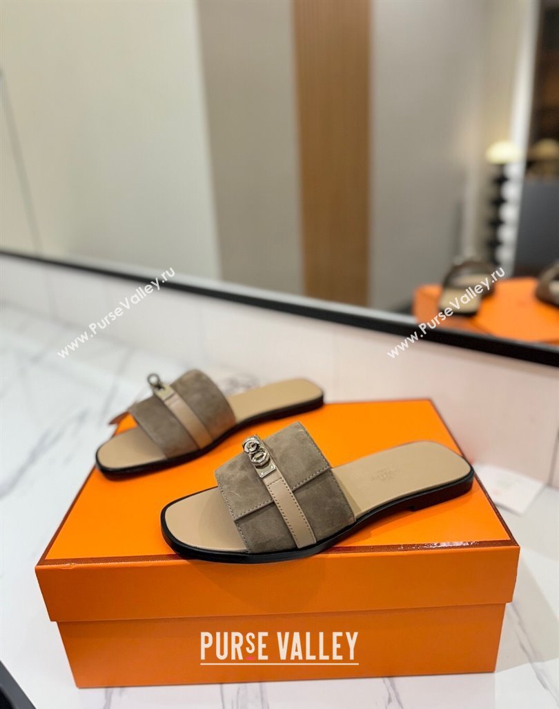 Hermes Giulia Flat Slides Sandal in Suede with Kelly Buckle Strap Grey 2025 0421 (MD-250421049)