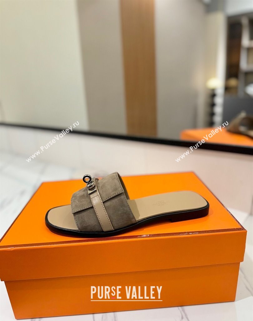 Hermes Giulia Flat Slides Sandal in Suede with Kelly Buckle Strap Grey 2025 0421 (MD-250421049)