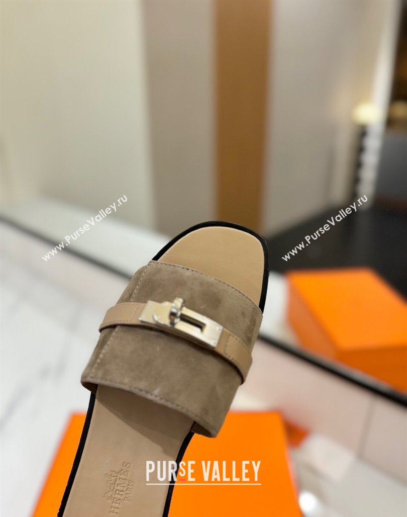 Hermes Giulia Flat Slides Sandal in Suede with Kelly Buckle Strap Grey 2025 0421 (MD-250421049)