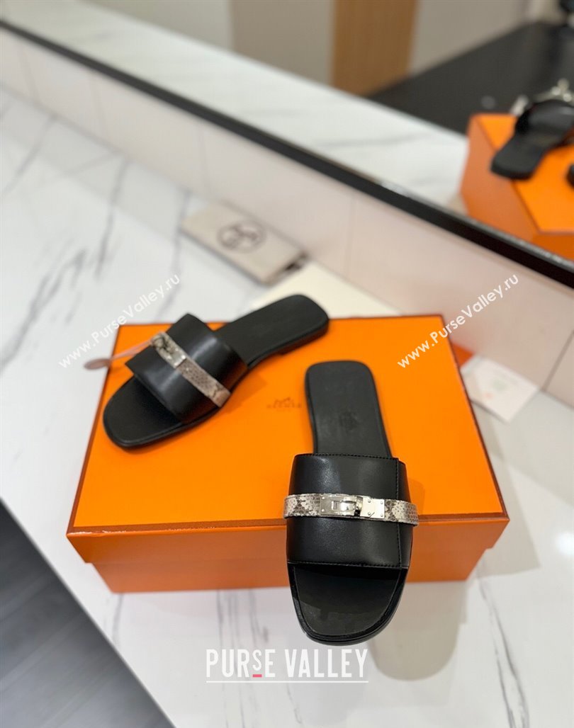 Hermes Giulia Flat Slides Sandal in Calfskin Leather with Kelly Buckle Strap Black 2025 0421 (MD-250421051)