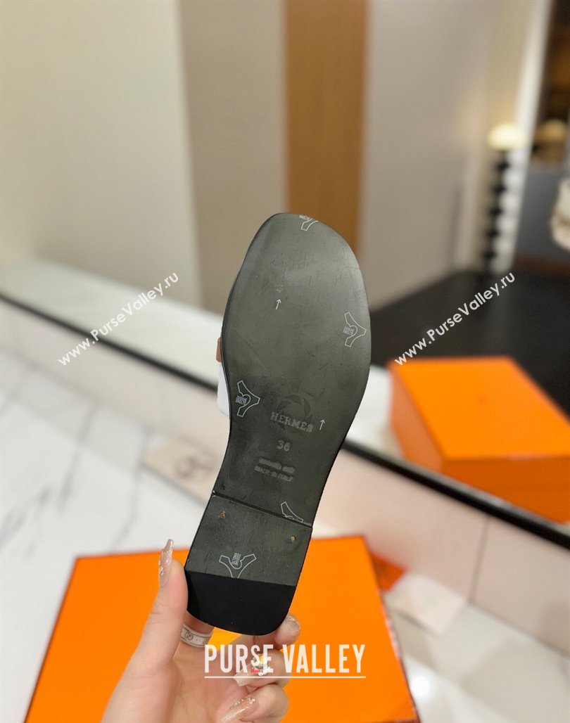 Hermes Giulia Flat Slides Sandal in Calfskin Leather with Kelly Buckle Strap White 2025 0421 (MD-250421052)