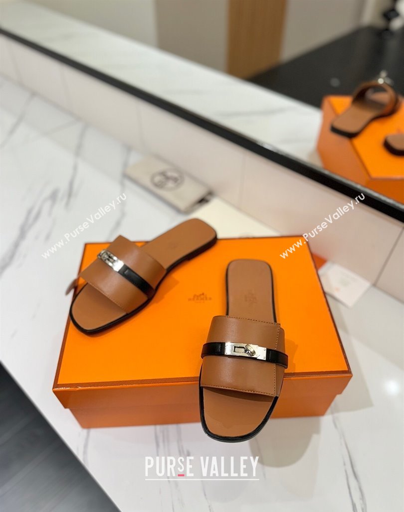Hermes Giulia Flat Slides Sandal in Calfskin Leather with Kelly Buckle Strap Brown 2025 0421 (MD-250421053)