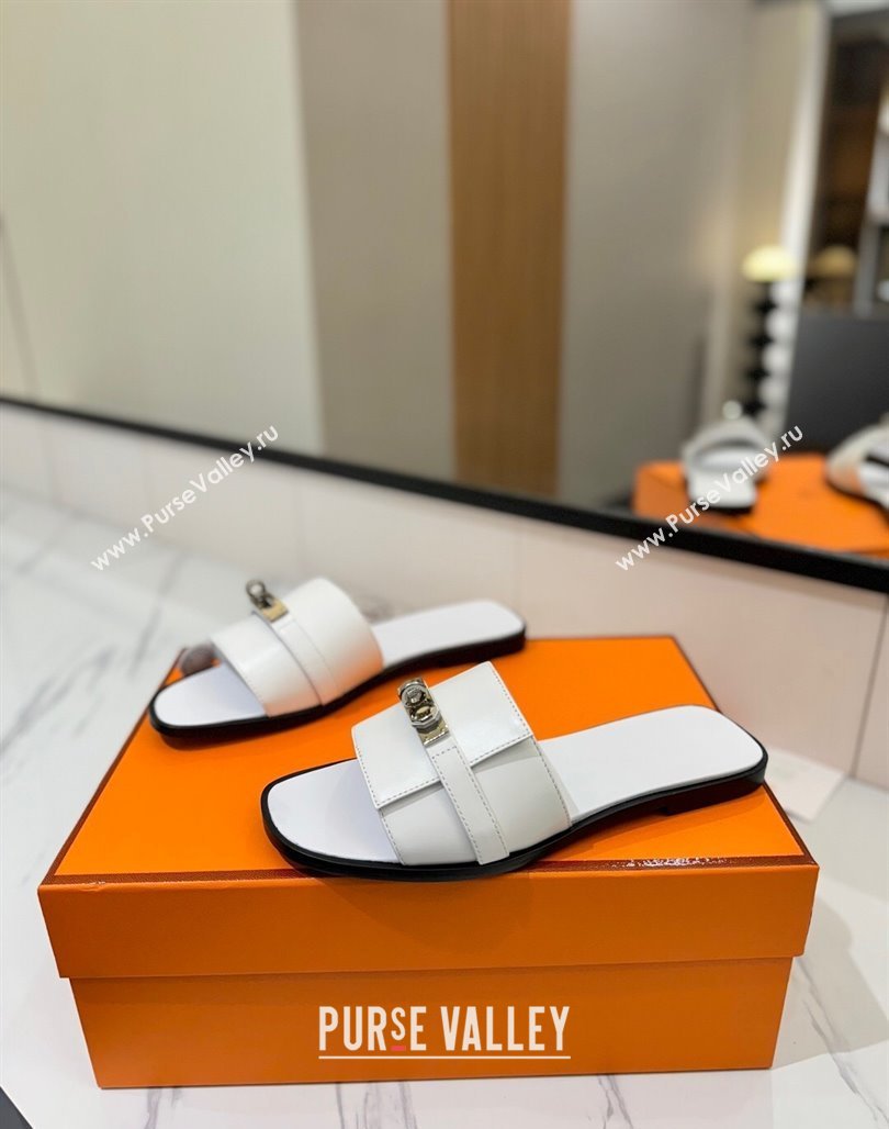 Hermes Giulia Flat Slides Sandal in Smooth Calfskin with Kelly Buckle Strap White 2025 0421 (MD-250421055)