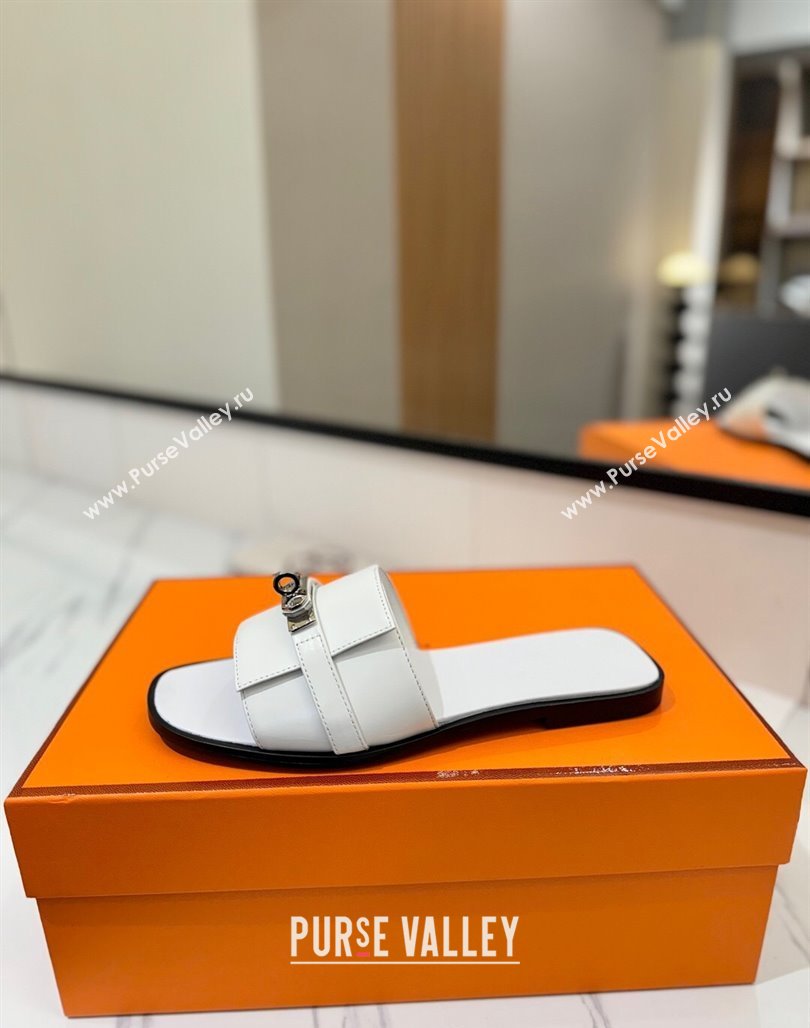 Hermes Giulia Flat Slides Sandal in Smooth Calfskin with Kelly Buckle Strap White 2025 0421 (MD-250421055)