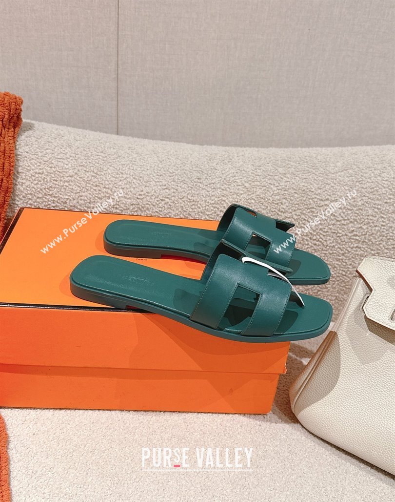 Hermes Oran Classic Flat Slides Sandal in Smooth Calfskin Dark Green 2025 0421 (MD-250421064)