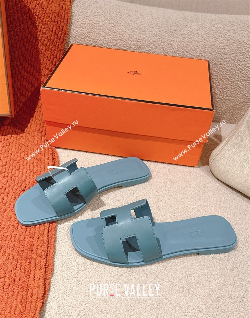 Hermes Oran Classic Flat Slides Sandal in Smooth Calfskin Light Blue 2025 0421 (MD-250421065)