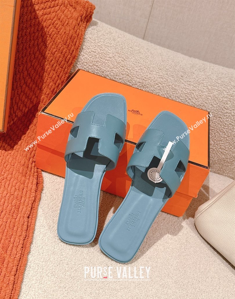 Hermes Oran Classic Flat Slides Sandal in Smooth Calfskin Light Blue 2025 0421 (MD-250421065)