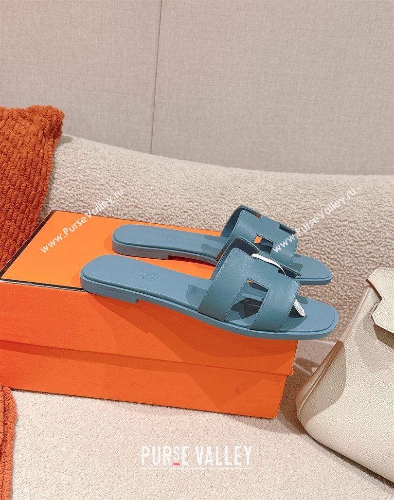 Hermes Oran Classic Flat Slides Sandal in Smooth Calfskin Light Blue 2025 0421 (MD-250421065)