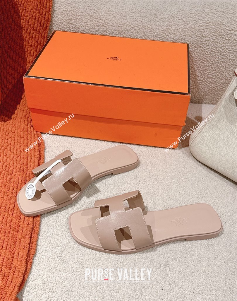Hermes Oran Classic Flat Slides Sandal in Smooth Calfskin Nude Pink 2025 0421 (MD-250421066)