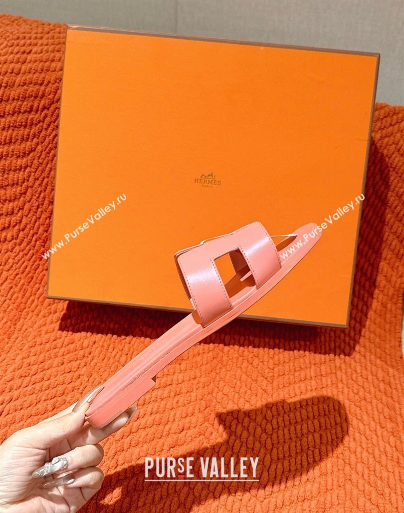 Hermes Oran Classic Flat Slides Sandal in Smooth Calfskin Peachy Pink 2025 0421 (MD-250421069)