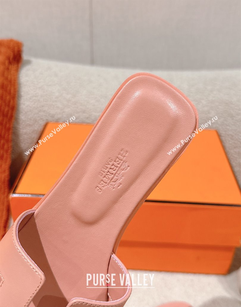 Hermes Oran Classic Flat Slides Sandal in Smooth Calfskin Peachy Pink 2025 0421 (MD-250421069)