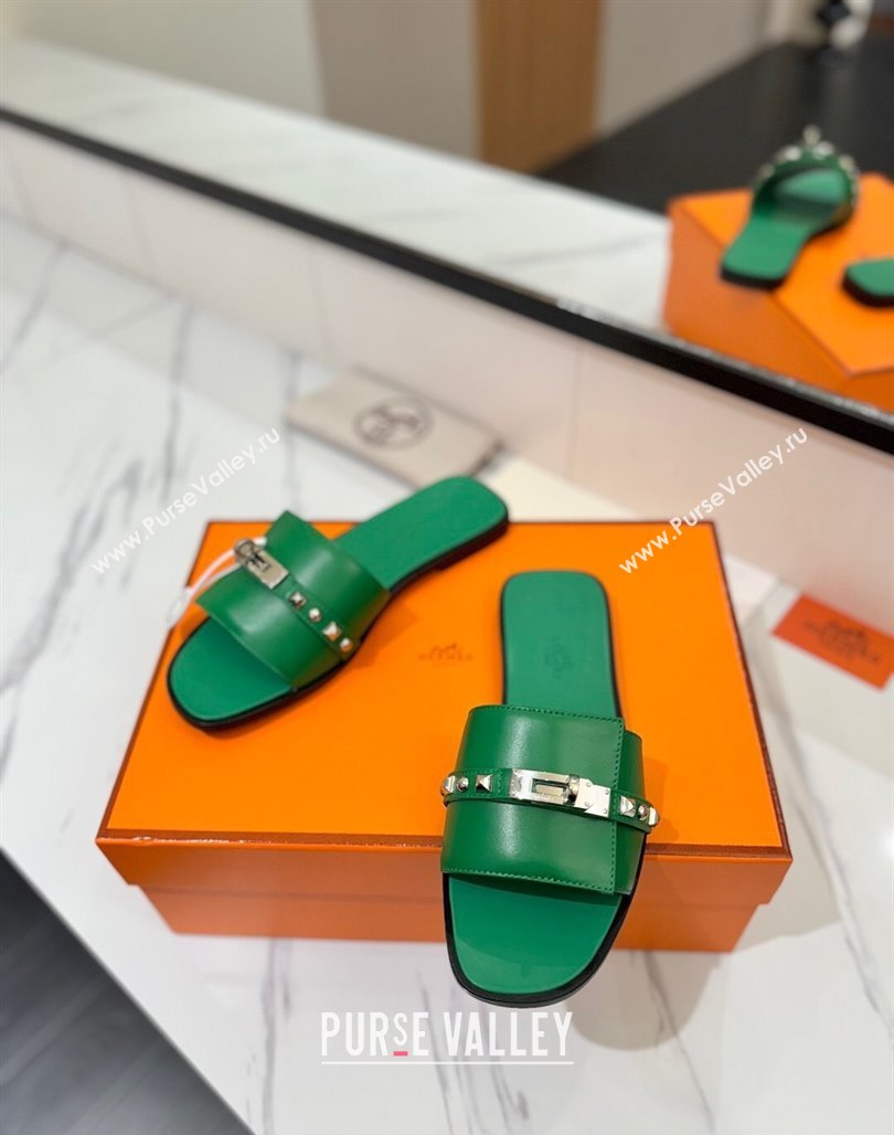 Hermes Giulia Flat Slides Sandal in Calfskin Leather with Kelly Buckle and Studs Green2 2025 0421 (MD-250421020)