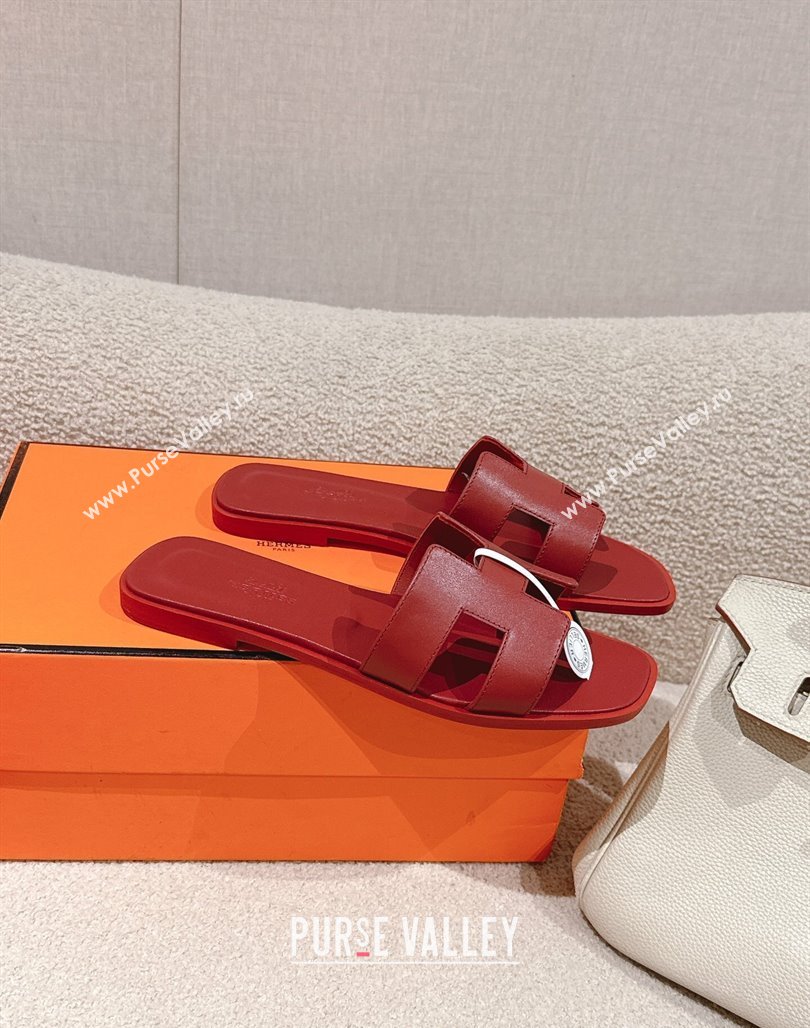 Hermes Oran Classic Flat Slides Sandal in Smooth Calfskin Dark Red 2025 0421 (MD-250421075)