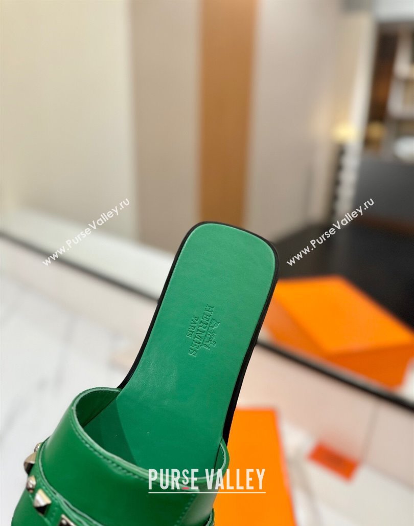 Hermes Giulia Flat Slides Sandal in Calfskin Leather with Kelly Buckle and Studs Green2 2025 0421 (MD-250421020)