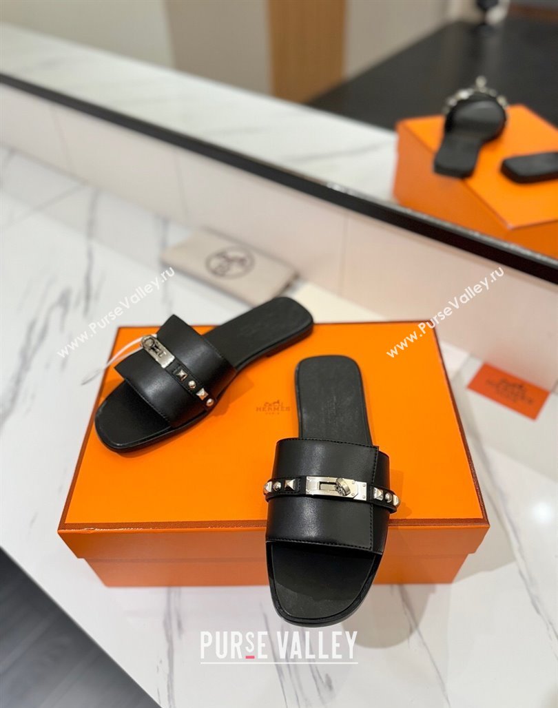 Hermes Giulia Flat Slides Sandal in Calfskin Leather with Kelly Buckle and Studs Black 2025 0421 (MD-250421021)