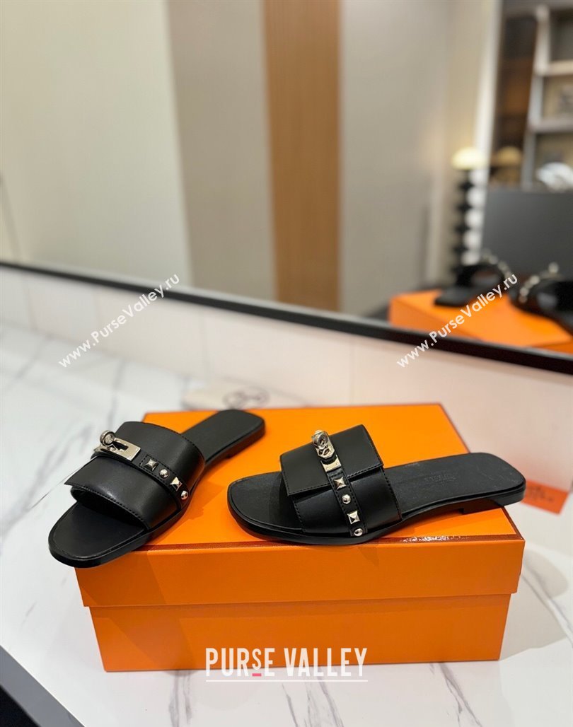 Hermes Giulia Flat Slides Sandal in Calfskin Leather with Kelly Buckle and Studs Black 2025 0421 (MD-250421021)