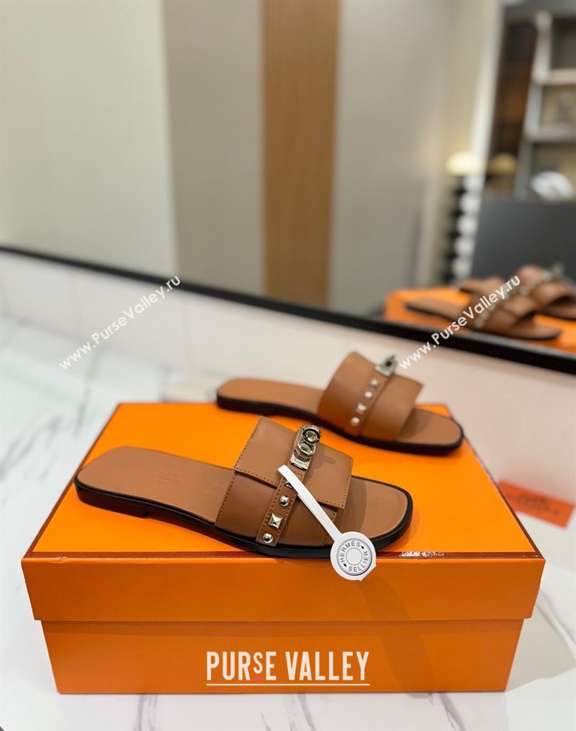 Hermes Giulia Flat Slides Sandal in Calfskin Leather with Kelly Buckle and Studs Brown 2025 0421 (MD-250421023)