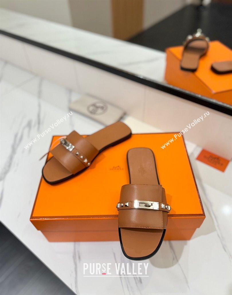 Hermes Giulia Flat Slides Sandal in Calfskin Leather with Kelly Buckle and Studs Brown 2025 0421 (MD-250421023)