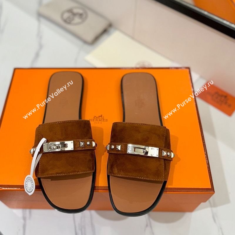 Hermes Giulia Flat Slides Sandal in Suede with Kelly Buckle and Studs Brown 2025 0421 (MD-250421025)