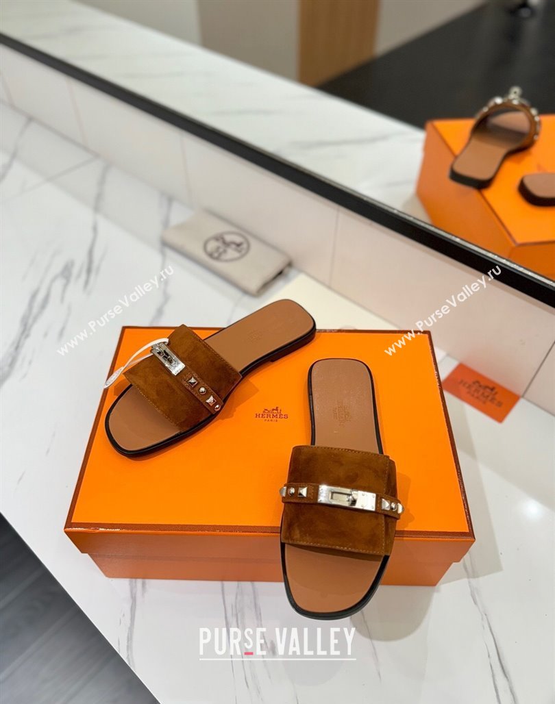 Hermes Giulia Flat Slides Sandal in Suede with Kelly Buckle and Studs Brown 2025 0421 (MD-250421025)