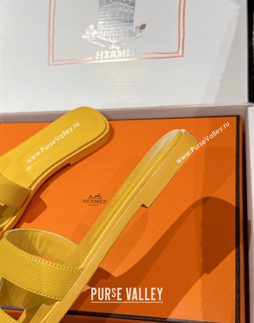 Hermes Classic Oran Flat Slides Sandal in Palm-Grained Leather Yellow 2025 0606 (MD-250606162)