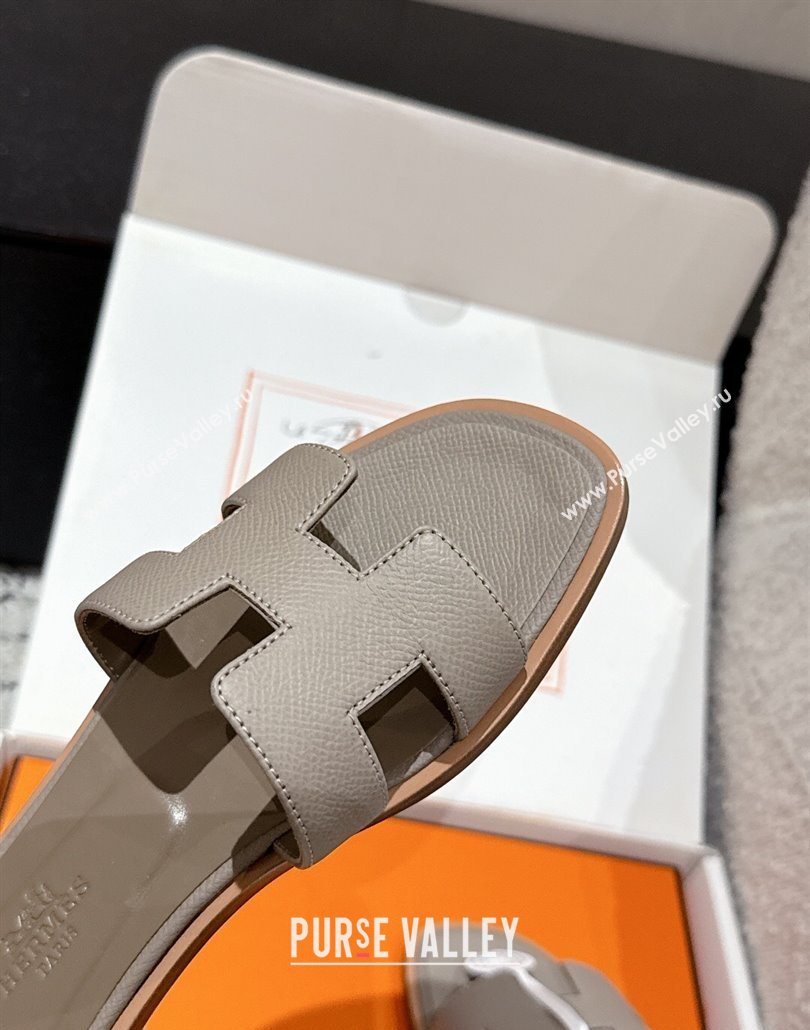 Hermes Classic Oran Flat Slides Sandal in Palm-Grained Leather Grey 21 2025 0606 (MD-250606166)