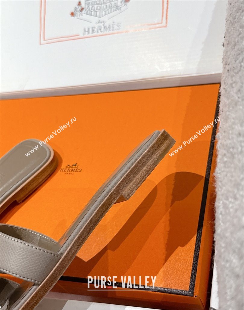 Hermes Classic Oran Flat Slides Sandal in Palm-Grained Leather Grey 21 2025 0606 (MD-250606166)