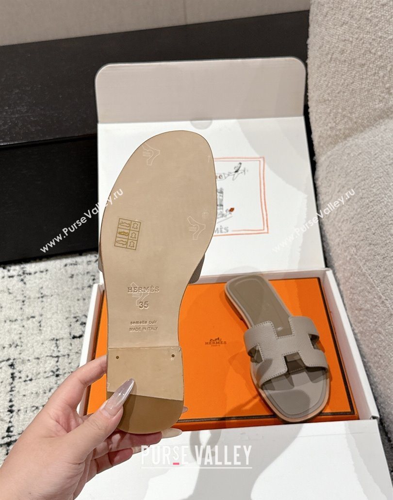 Hermes Classic Oran Flat Slides Sandal in Palm-Grained Leather Grey 21 2025 0606 (MD-250606166)