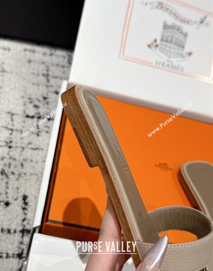 Hermes Classic Oran Flat Slides Sandal in Palm-Grained Leather Grey 22 2025 0606 (MD-250606167)
