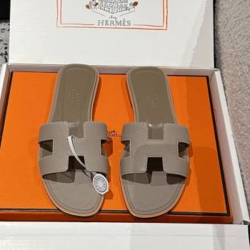 Hermes Classic Oran Flat Slides Sandal in Palm-Grained Leather Grey 24 2025 0606 (MD-250606169)