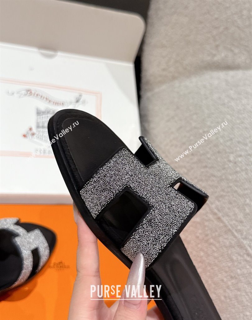 Hermes Classic Oran Flat Slides Sandal in Suede and Strass Black 2 2025 0606 (MD-250606177)