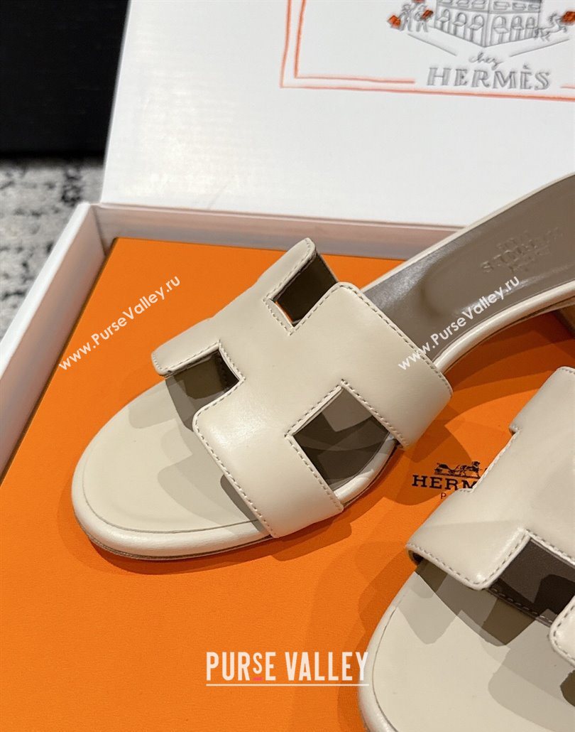 Hermes Classic Oasis Heel Slides Sandal 4.5cm in Shiny Calfskin Beige 12 2025 0606 (MD-250606109)