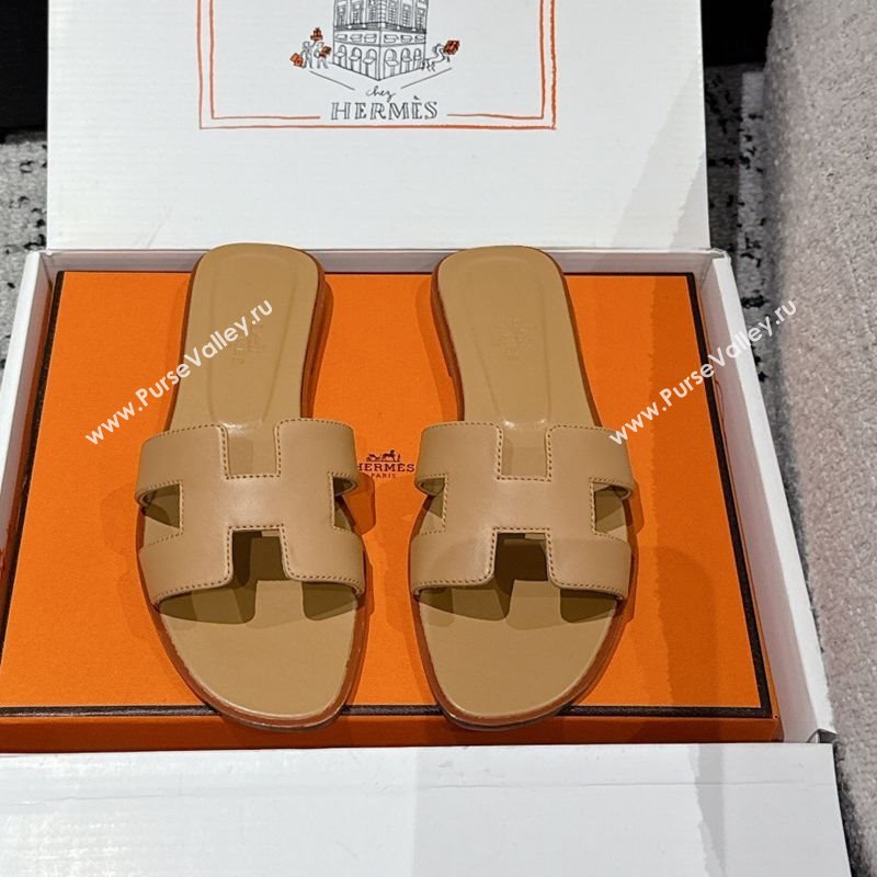 Hermes Classic Oran Flat Slides Sandal in Shiny Calfskin Light Brown 2025 0606 (MD-250606116)
