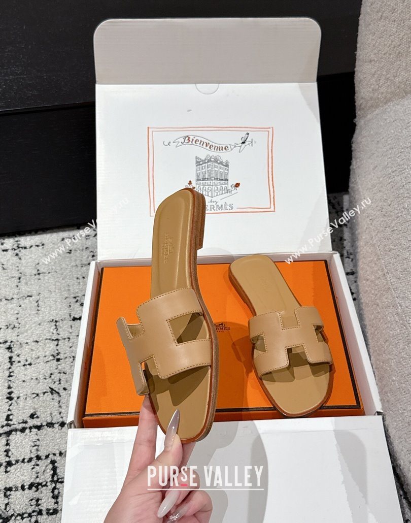 Hermes Classic Oran Flat Slides Sandal in Shiny Calfskin Light Brown 2025 0606 (MD-250606116)