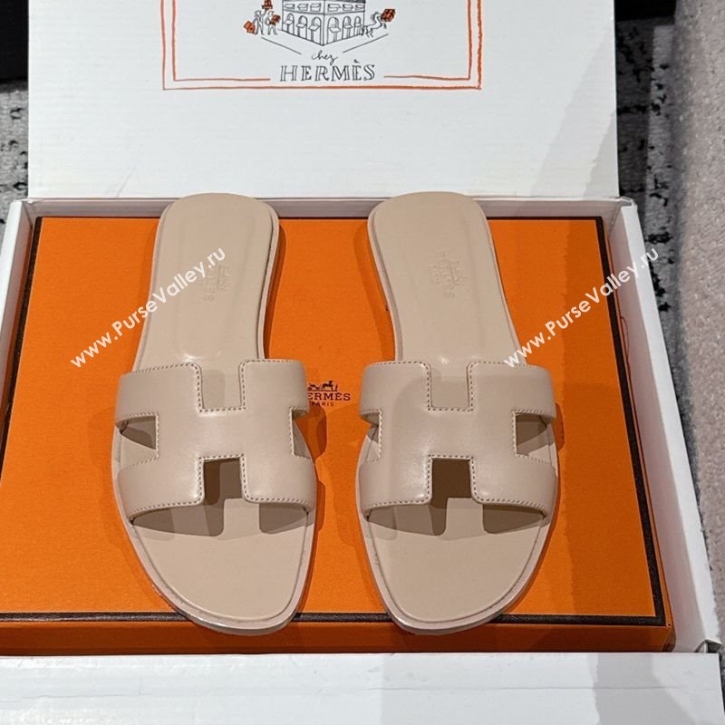Hermes Classic Oran Flat Slides Sandal in Shiny Calfskin Rose Beige 2025 0606 (MD-250606117)