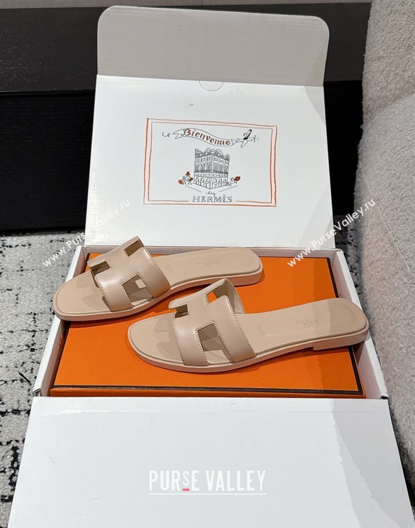 Hermes Classic Oran Flat Slides Sandal in Shiny Calfskin Rose Beige 2025 0606 (MD-250606117)