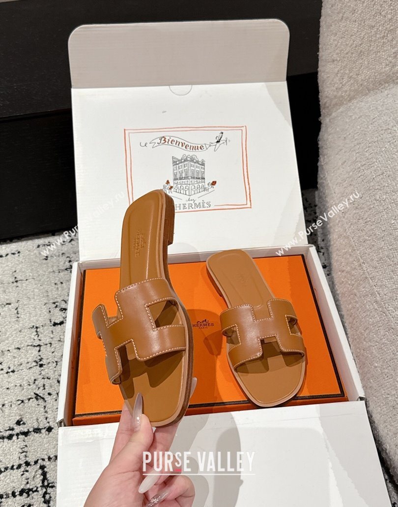 Hermes Classic Oran Flat Slides Sandal in Shiny Calfskin Brown 05 2025 0606 (MD-250606123)