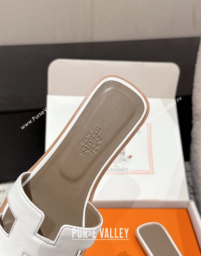 Hermes Classic Oran Flat Slides Sandal in Shiny Calfskin White 06 2025 0606 (MD-250606124)