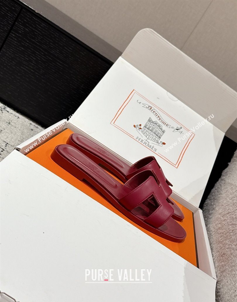 Hermes Classic Oran Flat Slides Sandal in Shiny Calfskin Dark Burgundy 2025 0606 (MD-250606125)