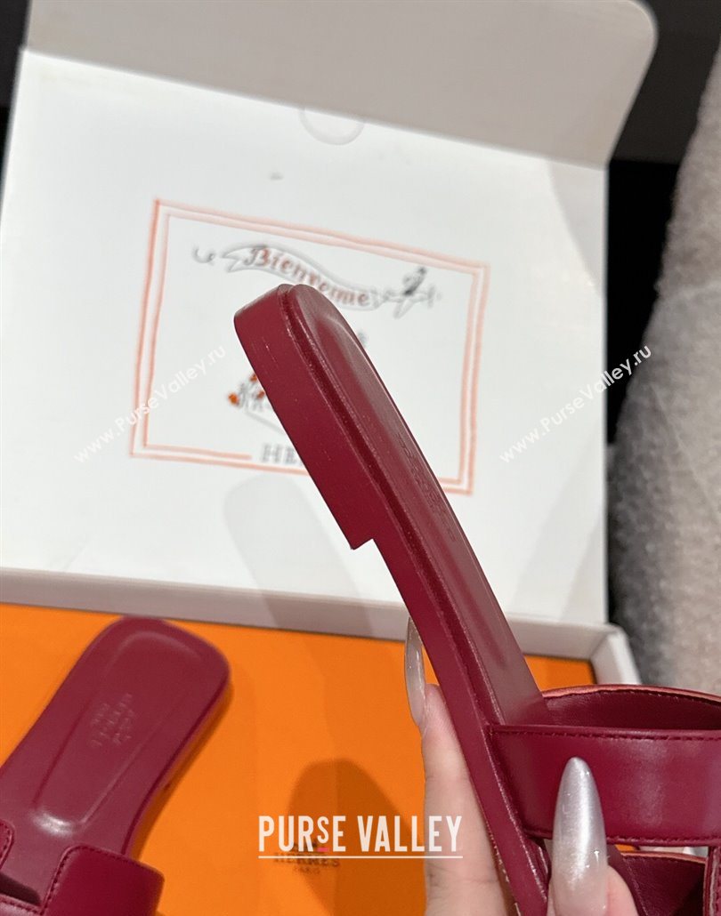 Hermes Classic Oran Flat Slides Sandal in Shiny Calfskin Dark Burgundy 2025 0606 (MD-250606125)