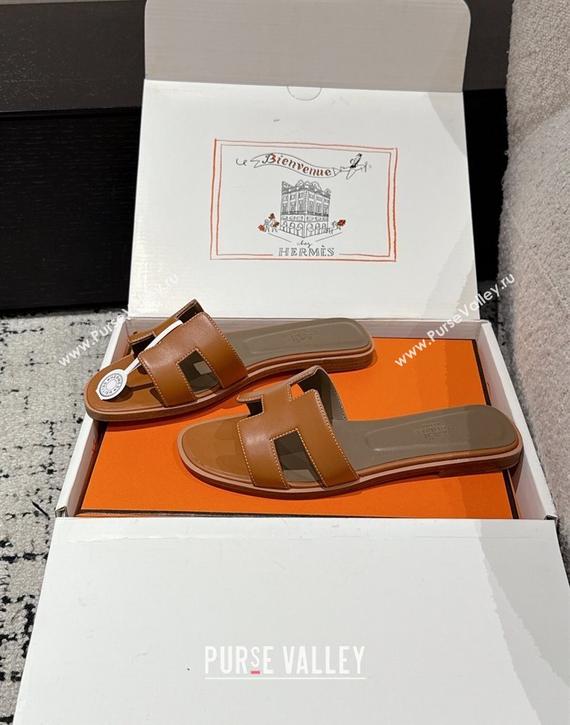 Hermes Classic Oran Flat Slides Sandal in Shiny Calfskin Brown 07 2025 0606 (MD-250606126)
