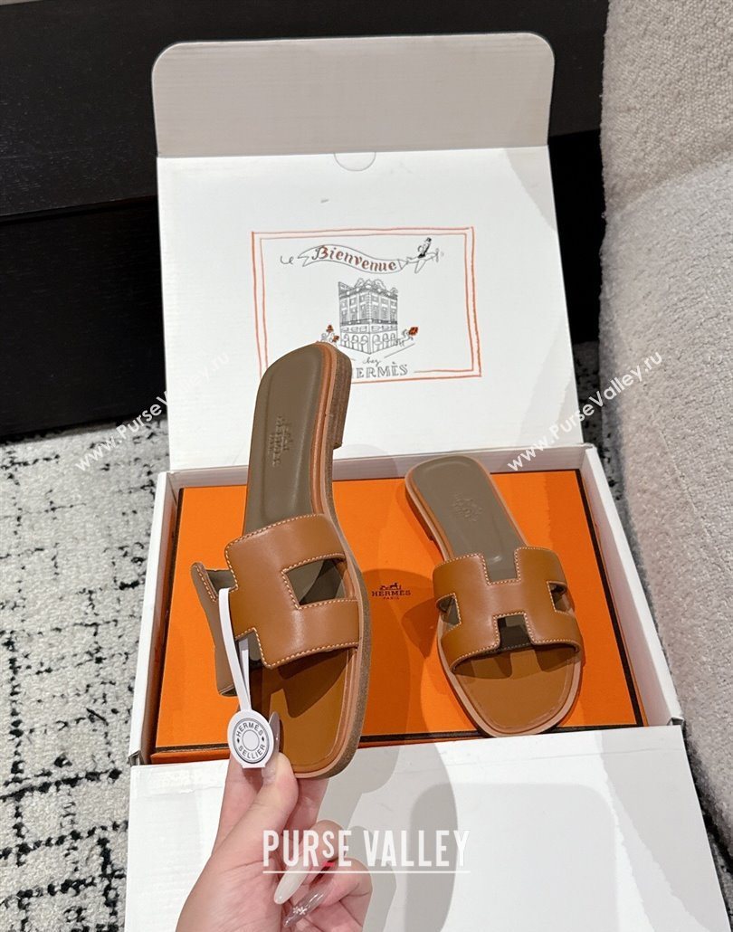 Hermes Classic Oran Flat Slides Sandal in Shiny Calfskin Brown 07 2025 0606 (MD-250606126)