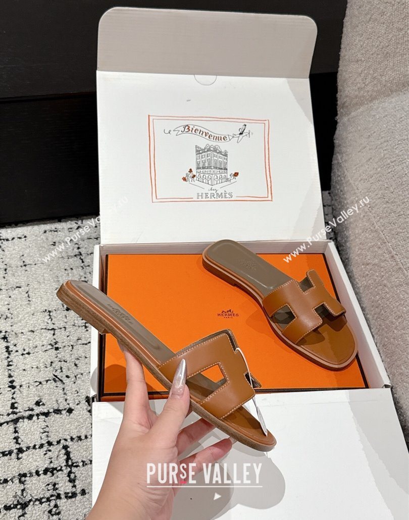 Hermes Classic Oran Flat Slides Sandal in Shiny Calfskin Brown 07 2025 0606 (MD-250606126)