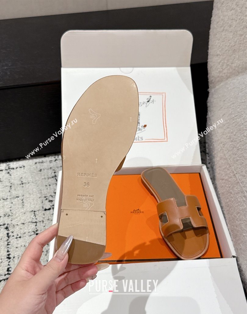 Hermes Classic Oran Flat Slides Sandal in Shiny Calfskin Brown 07 2025 0606 (MD-250606126)